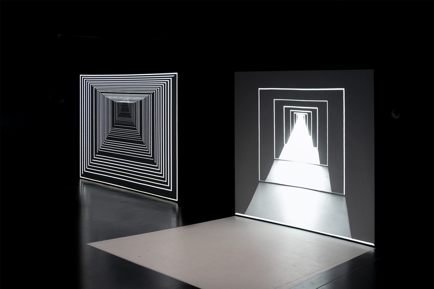 Présent dans le Futur